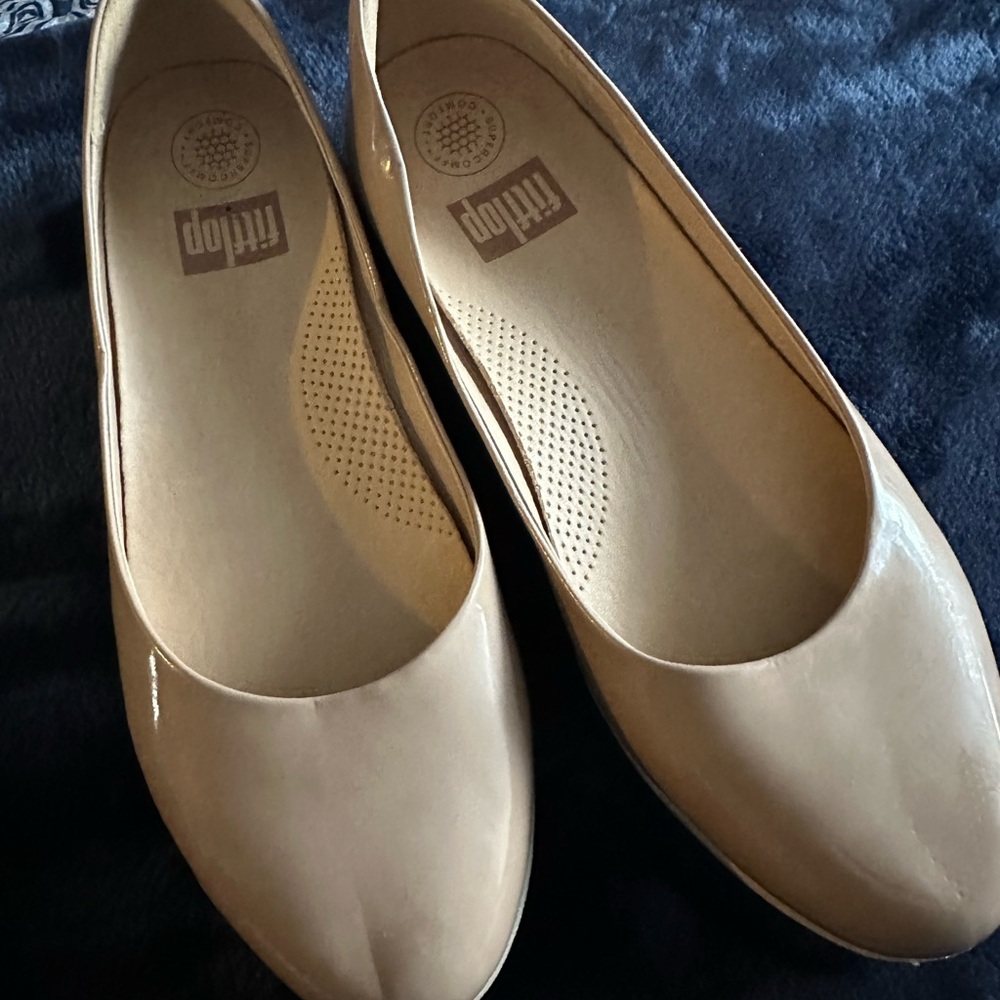 Fillip Nude  Patent leather Flat slides Women's Shoes - Picture 9 of 15
